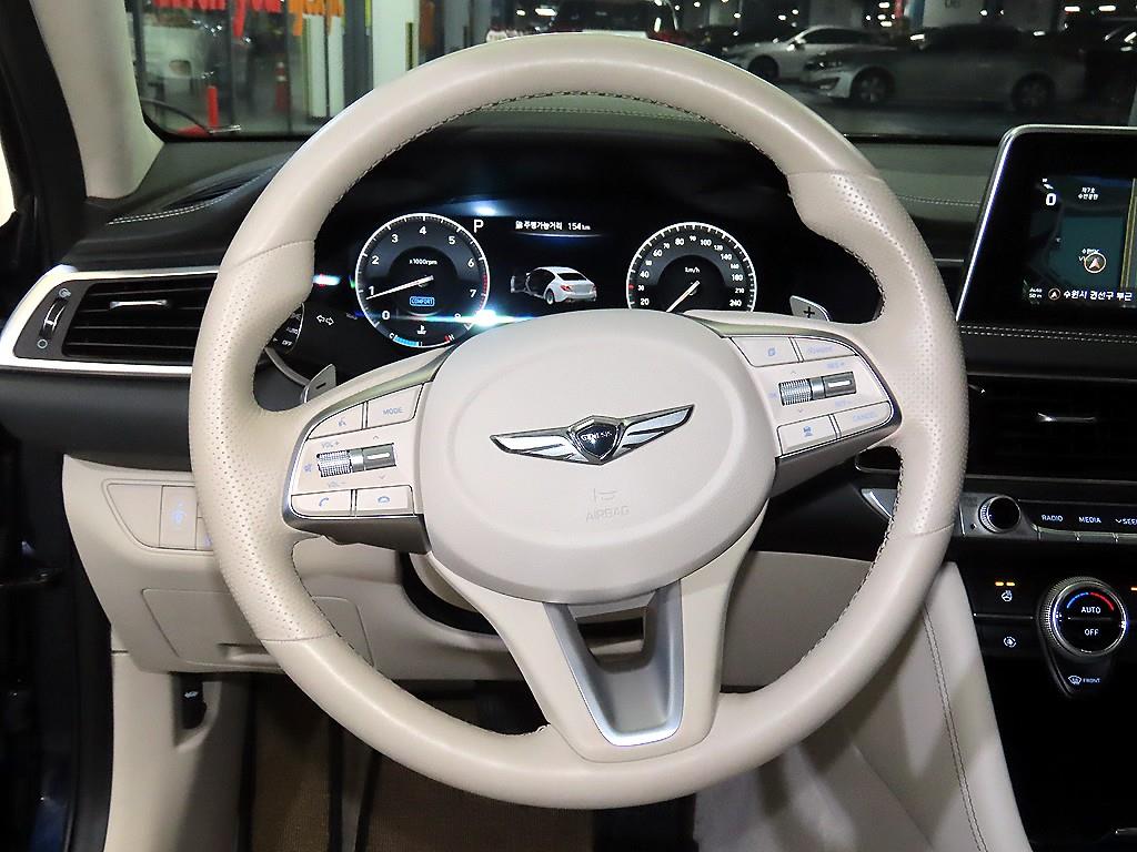 Genesis G70 - Vista 8