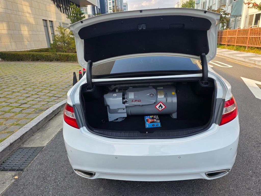 HYUNDAI Grandeur - Vista 8