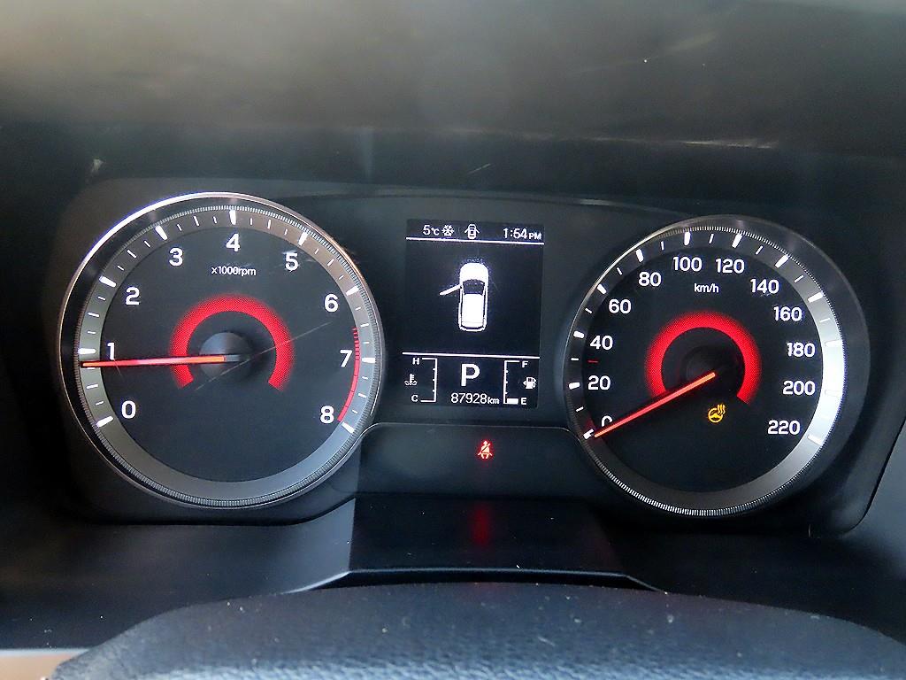 Ssangyong Tivoli - Vista 8