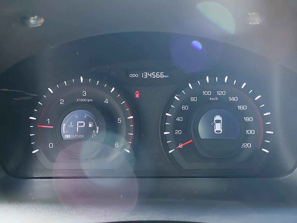 Ssangyong Korando - Vista 11