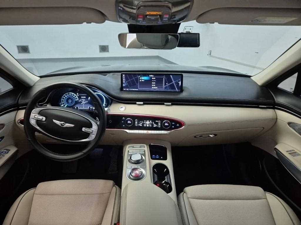 Genesis GV70 - Vista 7