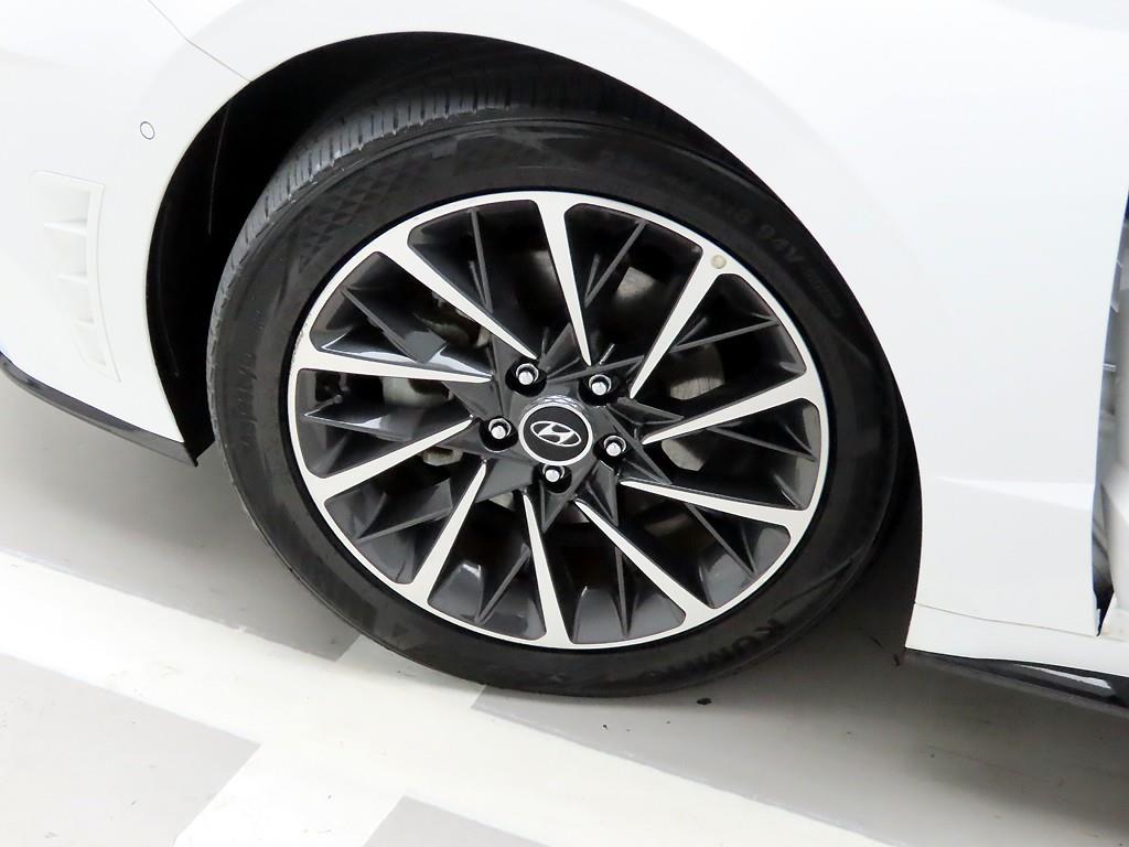 HYUNDAI Sonata - Vista 3