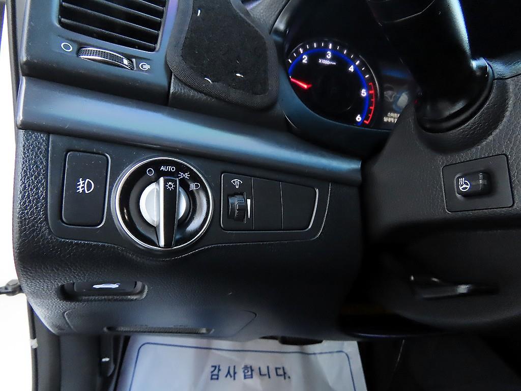 HYUNDAI i40 - Vista 12