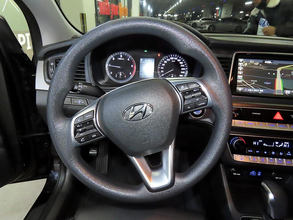 HYUNDAI Sonata - Vista 8