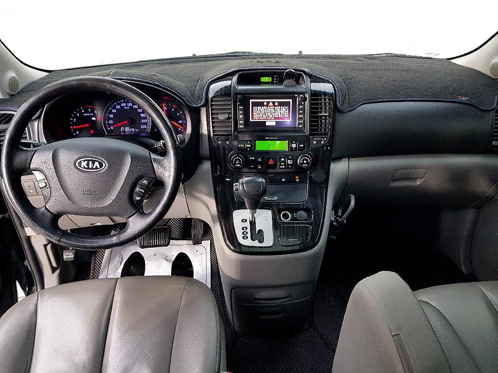 KIA Carnival - Vista 5