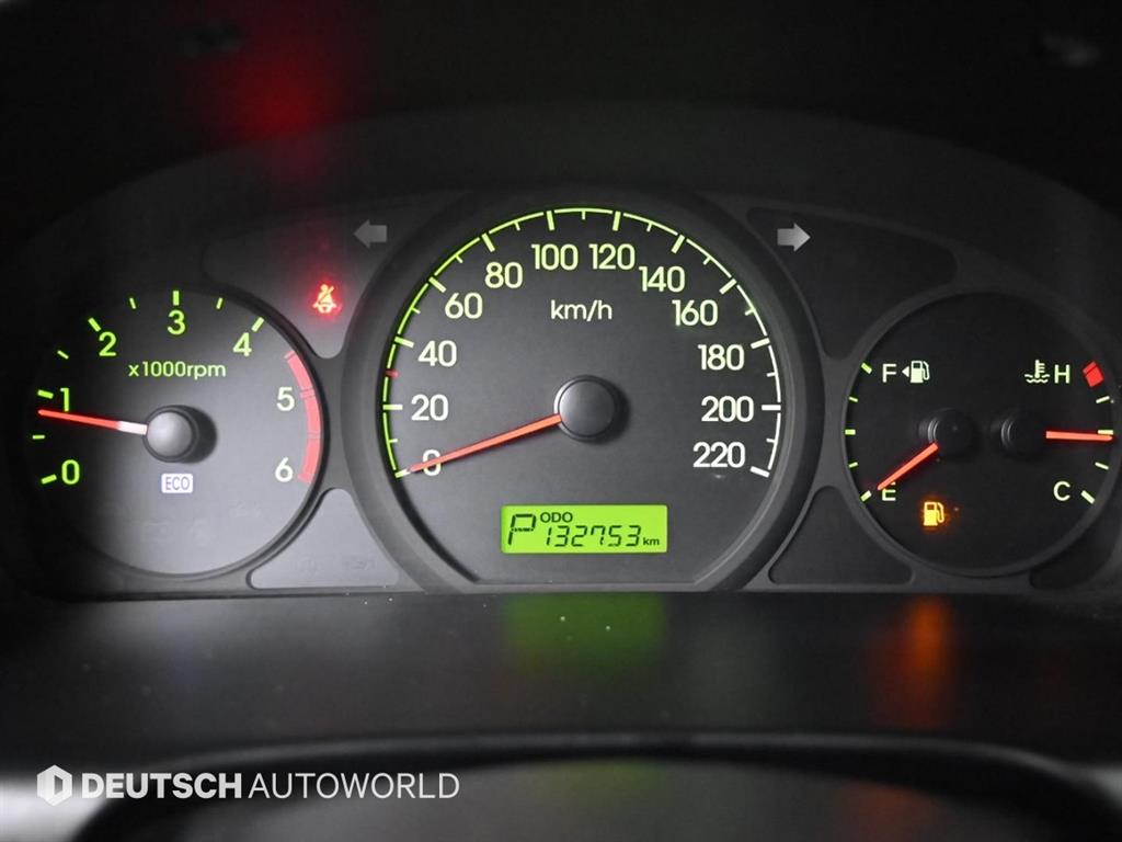 HYUNDAI Starex - Vista 8