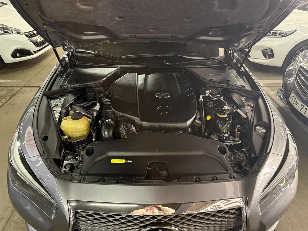 Infiniti Q - Vista 4