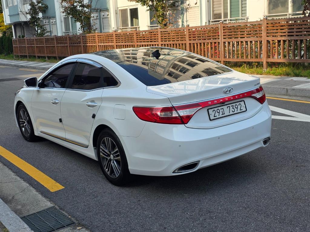 HYUNDAI Grandeur - Vista 6