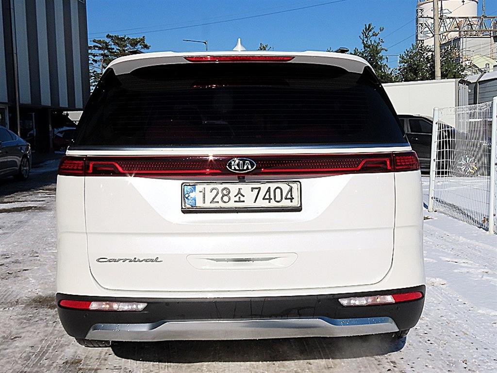 KIA Carnival - Vista 4