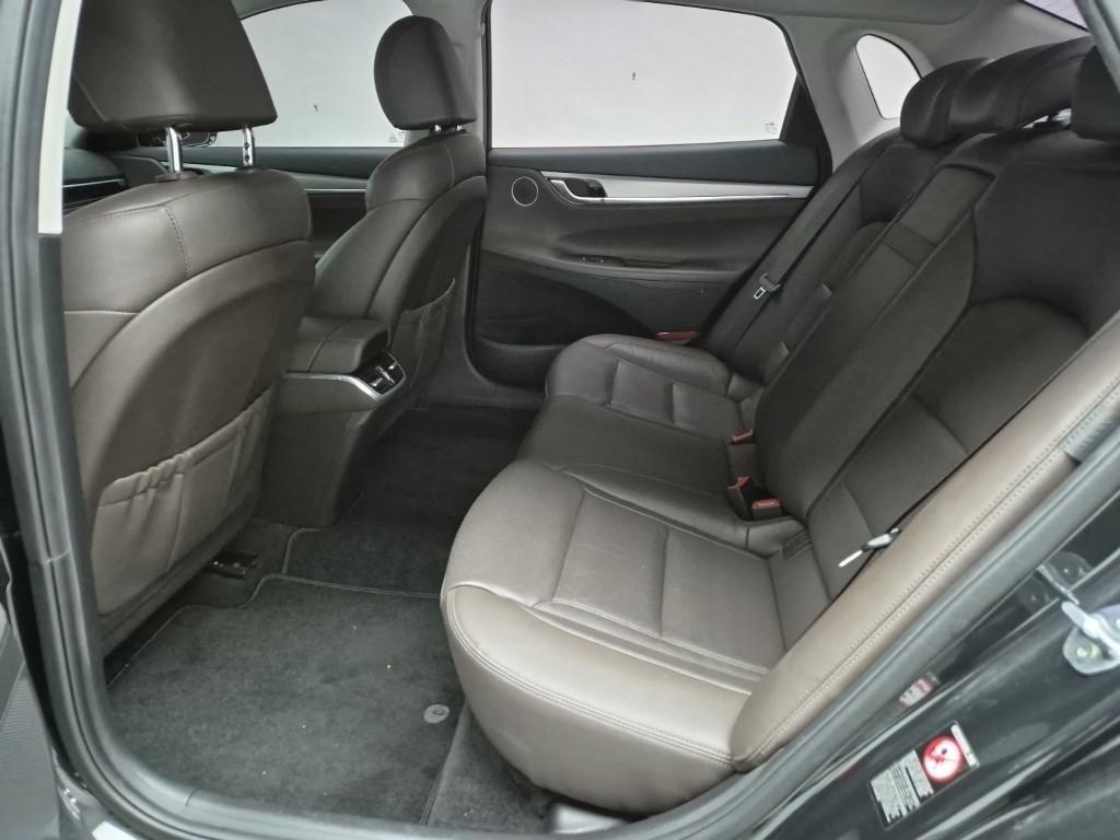 HYUNDAI Grandeur - Vista 12