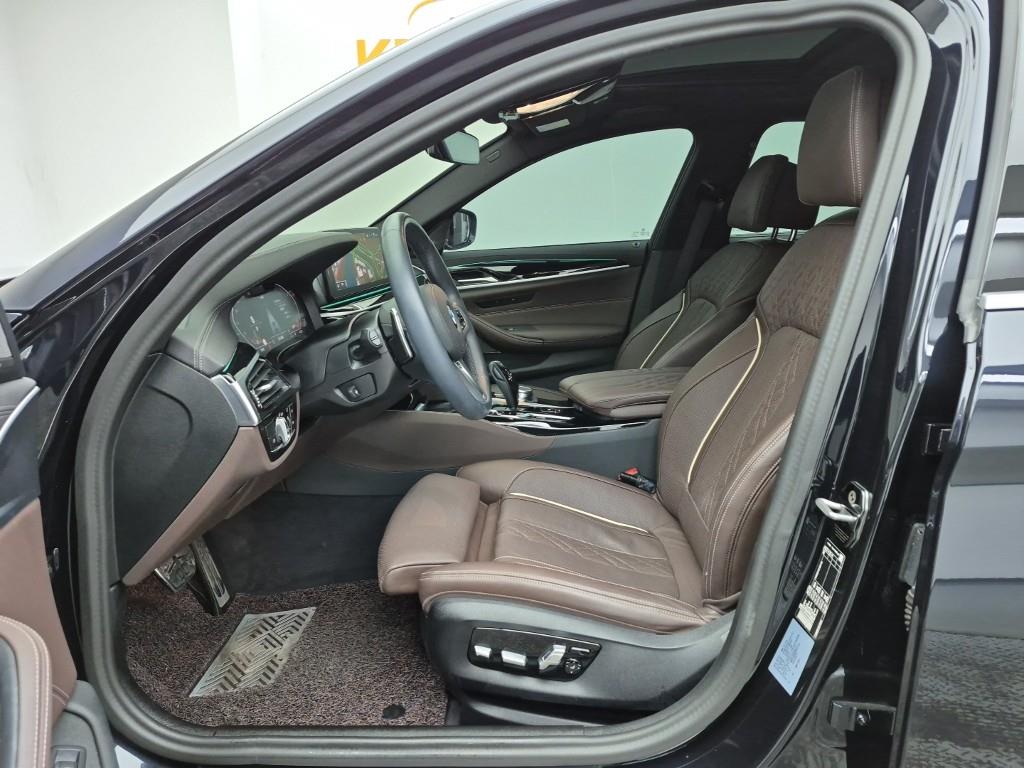 BMW 5 Series - Vista 11