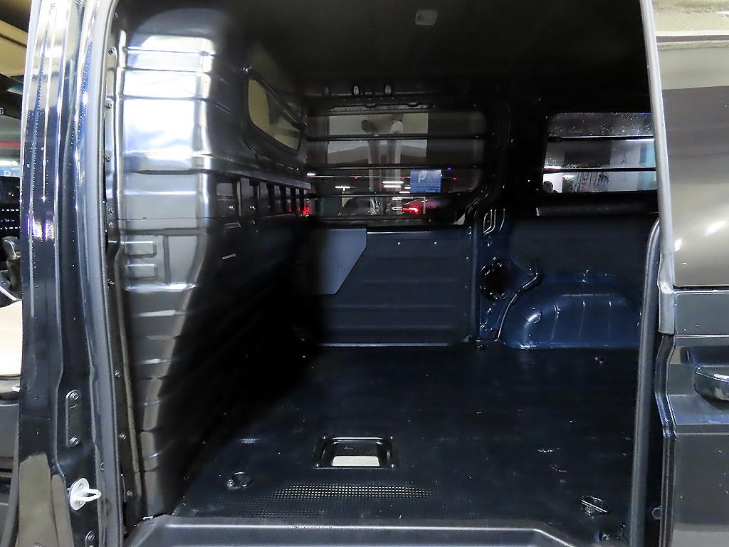 HYUNDAI Staria - Vista 7