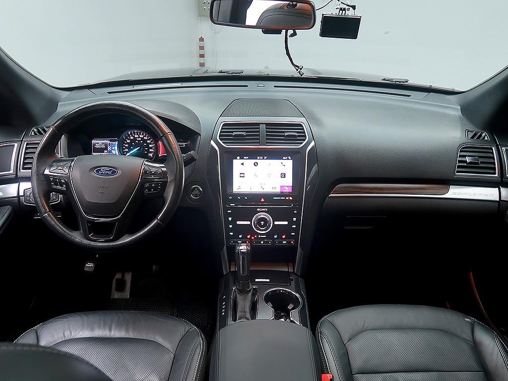 Ford Explorer - Vista 9