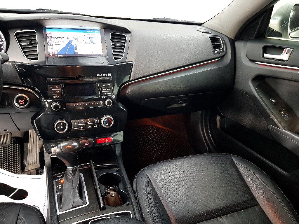 KIA K7 - Vista 10