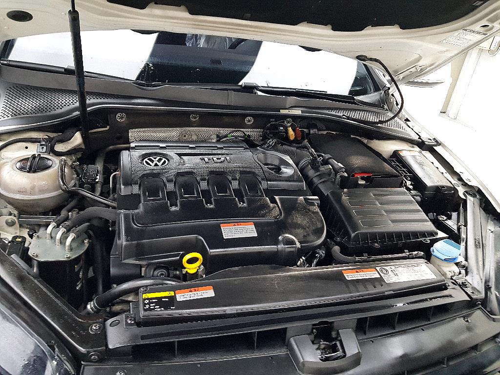 Volkswagen Golf - Vista 6