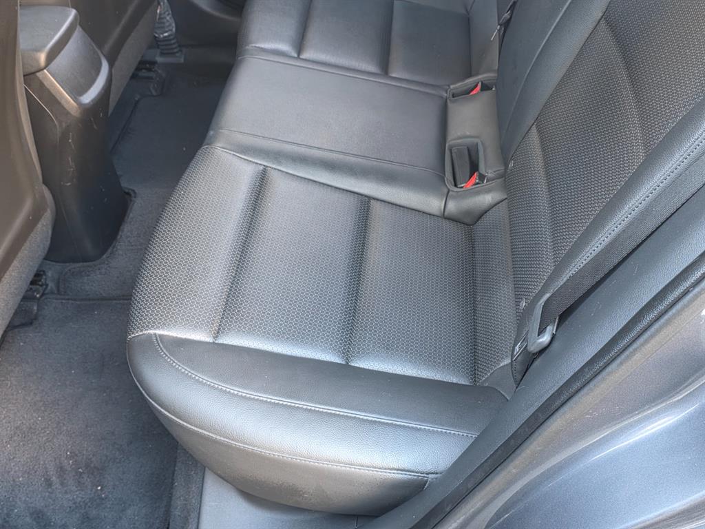 HYUNDAI Avante - Vista 9