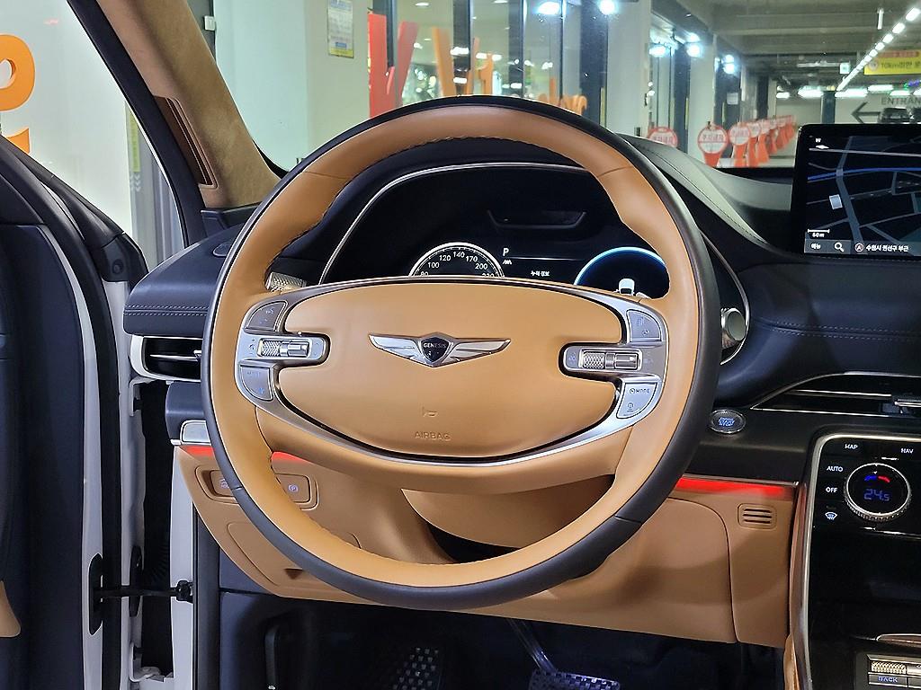 Genesis GV80 - Vista 9