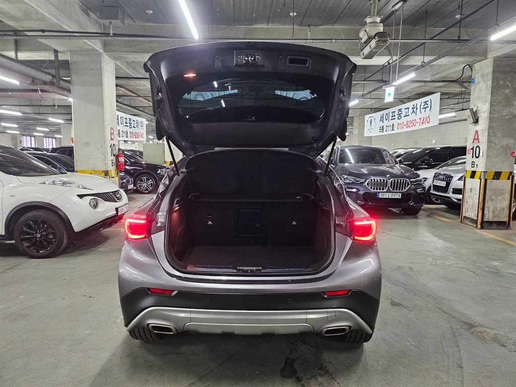 Infiniti QX - Vista 5