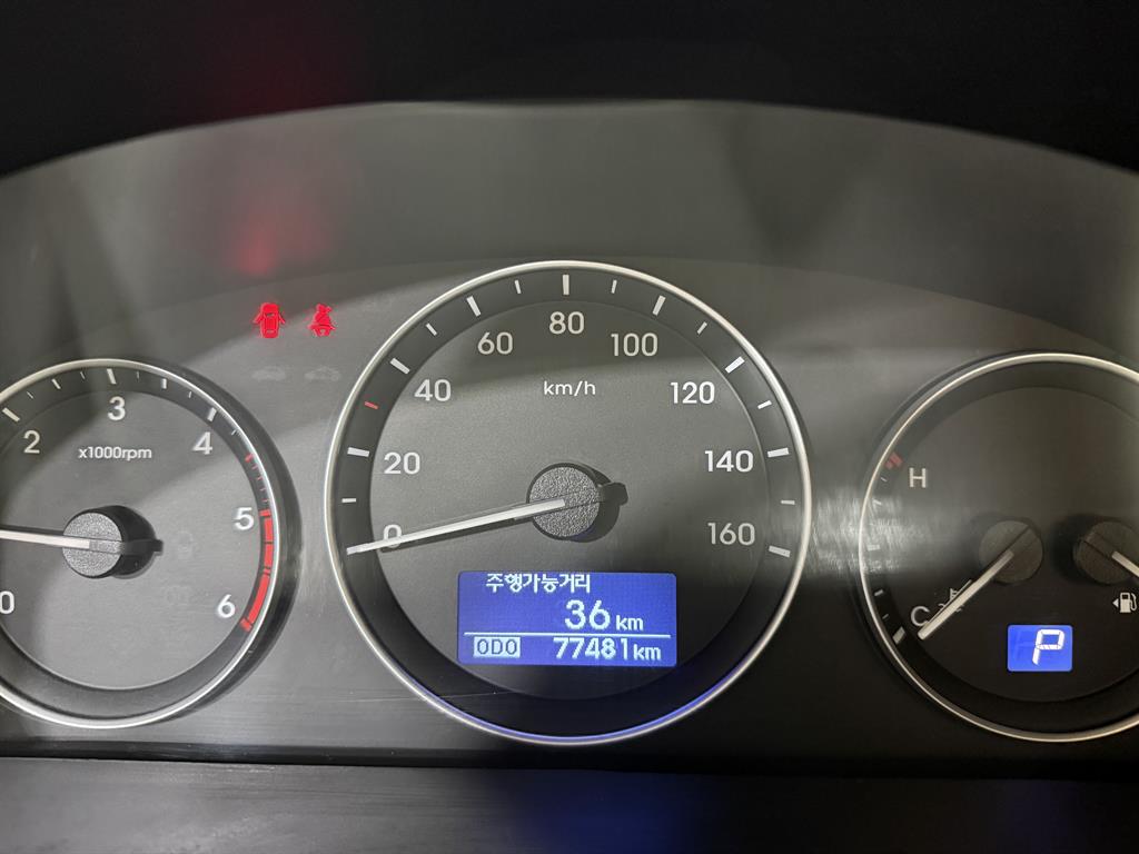 HYUNDAI Starex - Vista 8