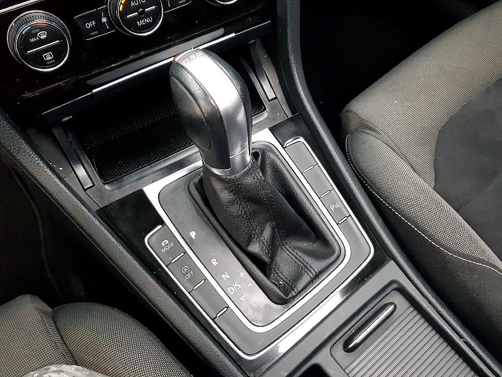 Volkswagen Golf 2015 Blanco - Importación desde Corea - HF Imports Iquique - Foto 13