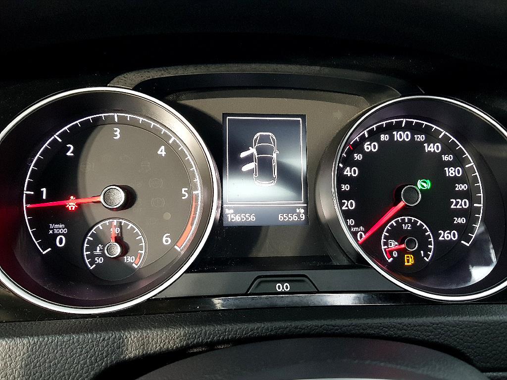 Volkswagen Golf - Vista 7