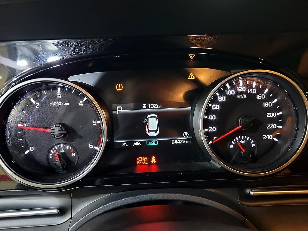 KIA Carnival - Vista 10