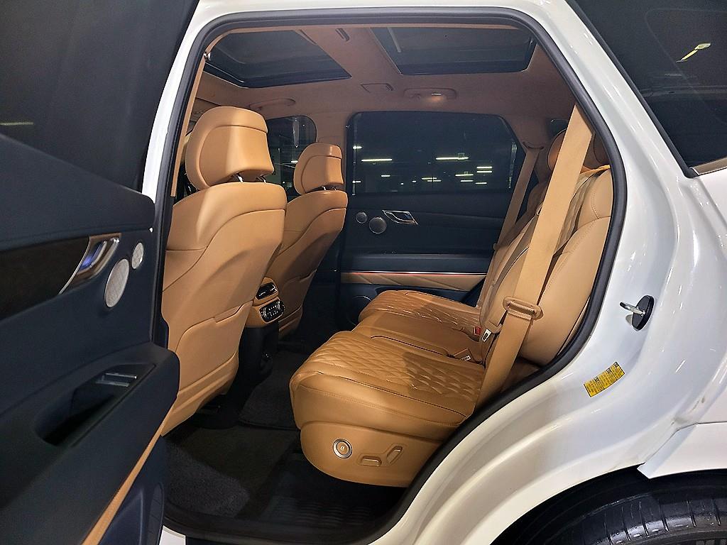 Genesis GV80 - Vista 8