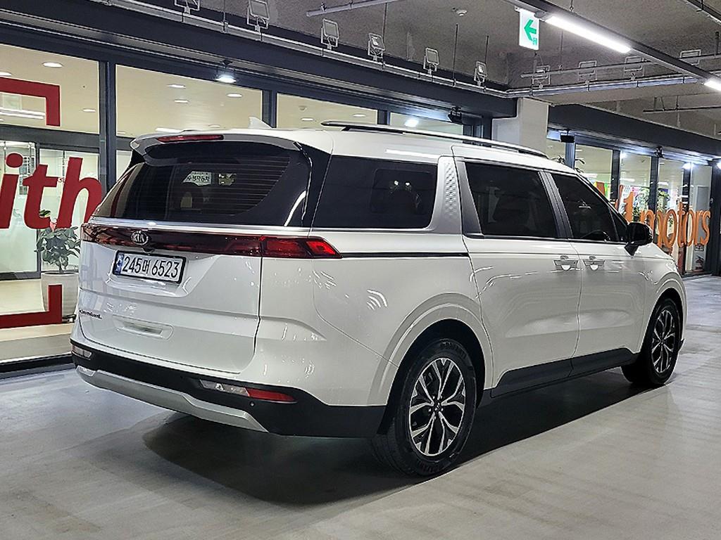 KIA Carnival - Vista 4