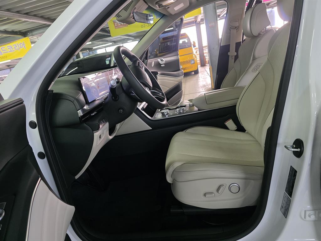 Genesis GV80 - Vista 6