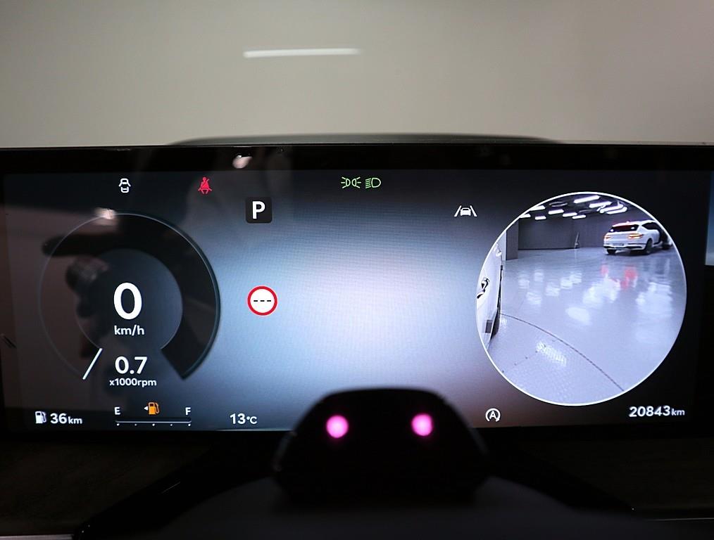 Genesis GV80 - Vista 7