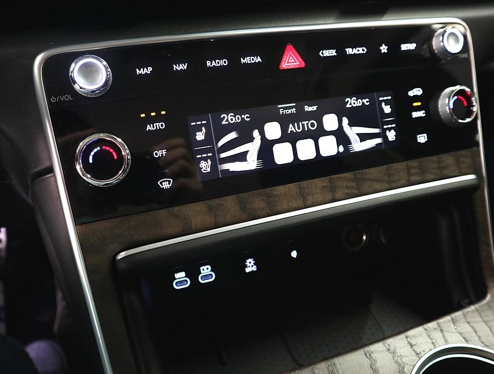 Genesis GV80 - Vista 11