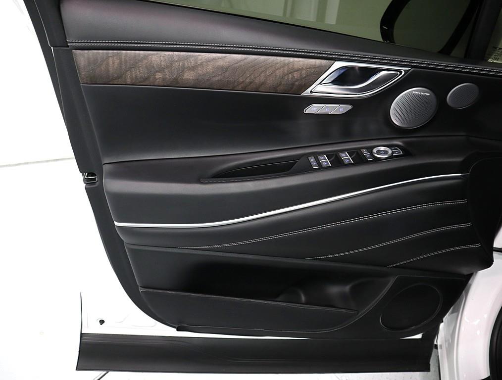 Genesis GV80 - Vista 8