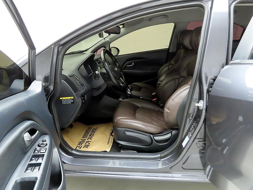 KIA Pride 2014 Gris - Importación desde Corea - HF Imports Iquique - Foto 14