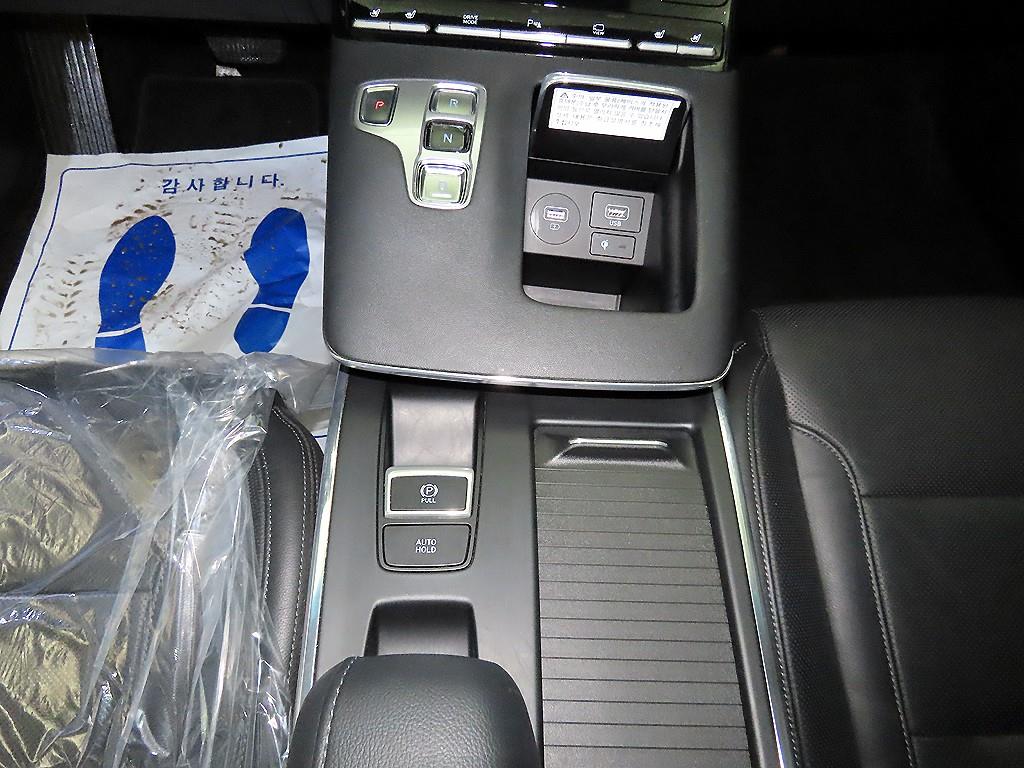 HYUNDAI Grandeur - Vista 12