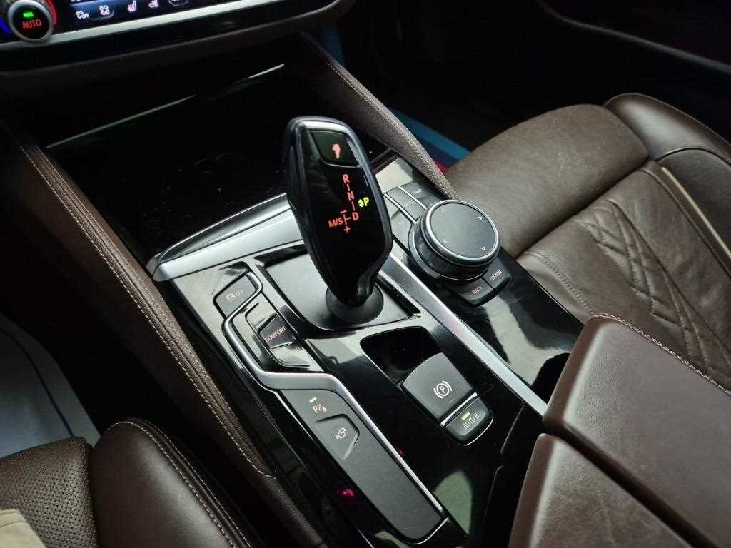 BMW 5 Series - Vista 8