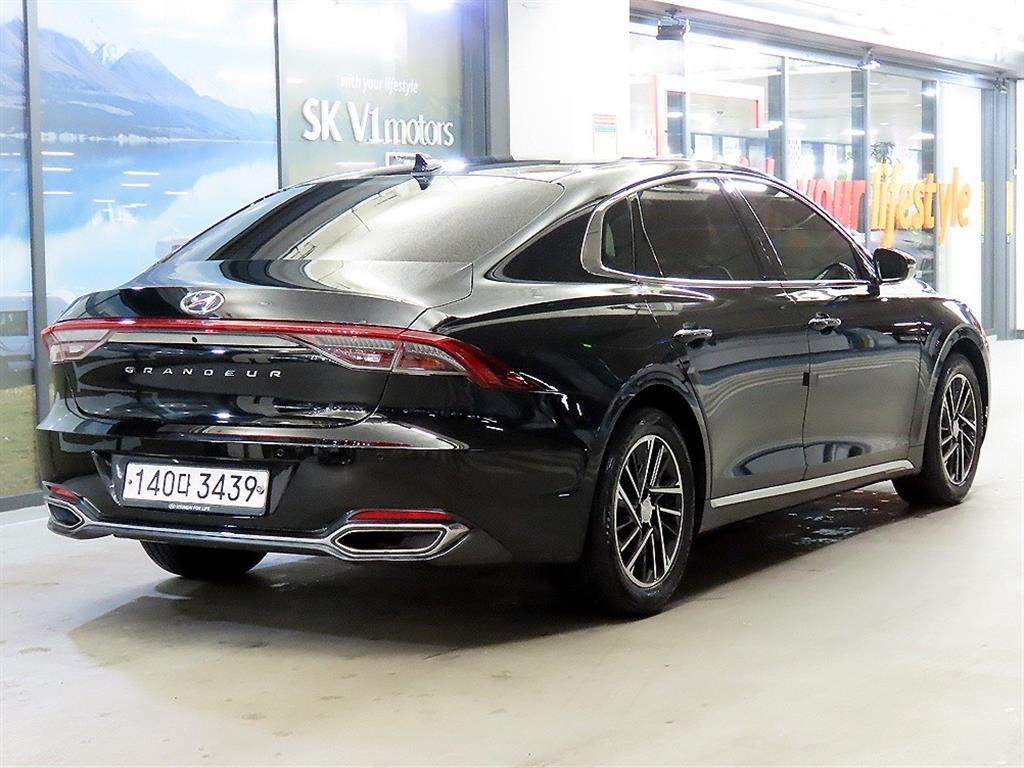 HYUNDAI Grandeur - Vista 4