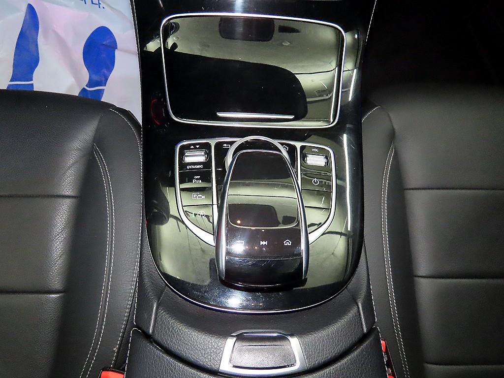 Mercedes Benz E class - Vista 12