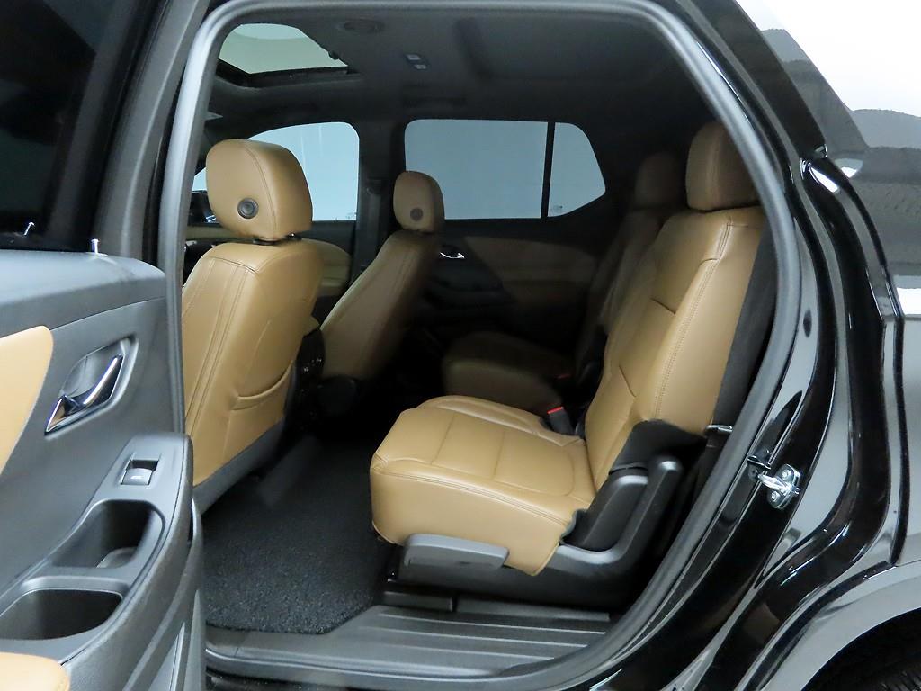 Chevrolet Travers - Vista 12