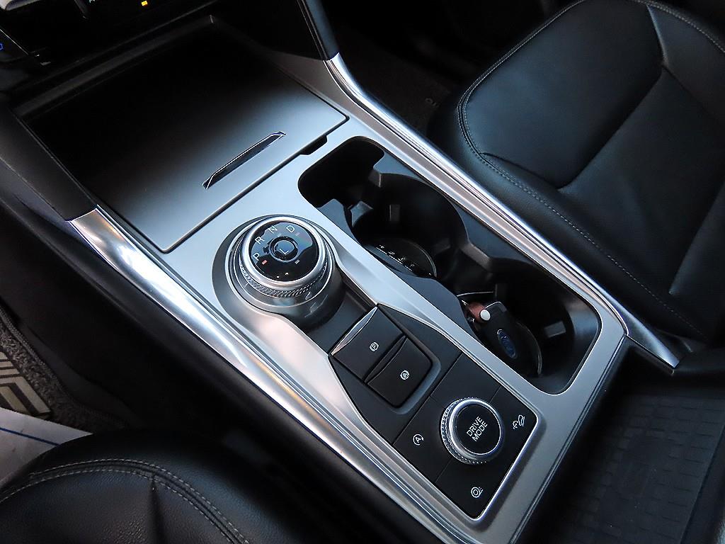 Ford Explorer - Vista 10