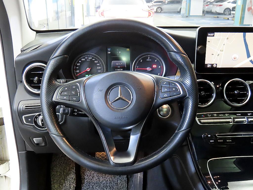 Mercedes Benz GLC Class - Vista 8