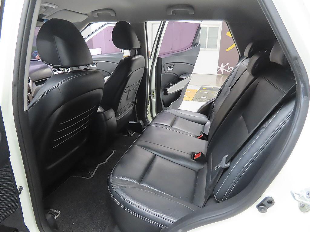 Ssangyong Tivoli 2016 Blanco - Importación desde Corea - HF Imports Iquique - Foto 9