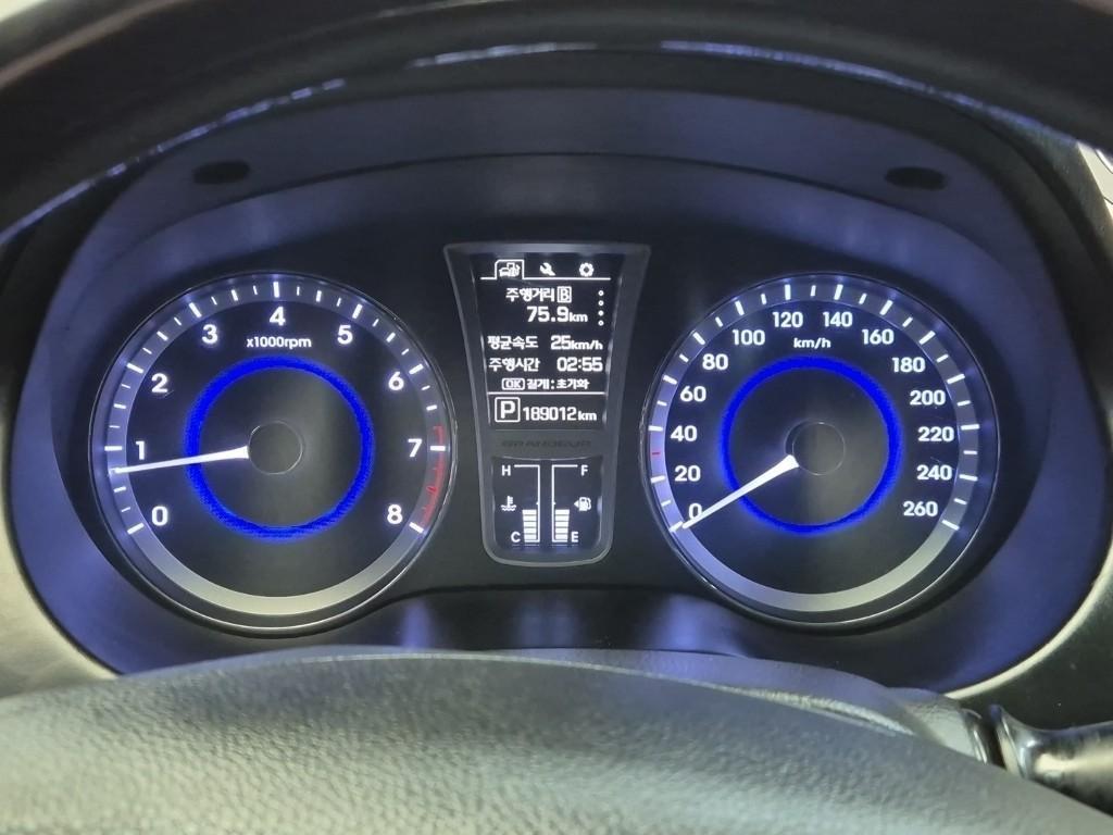 HYUNDAI Grandeur - Vista 6