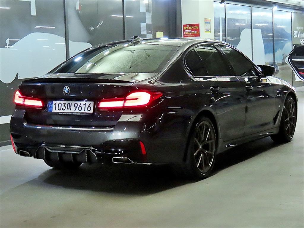 BMW 5 Series - Vista 4