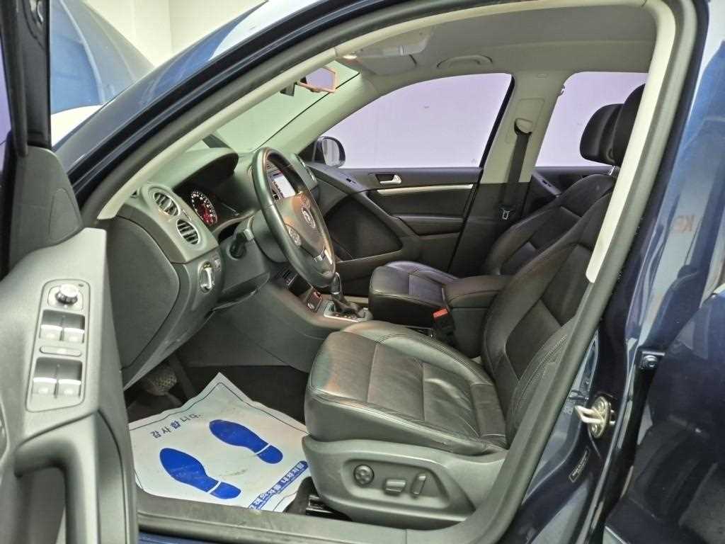Volkswagen Tiguan - Vista 11