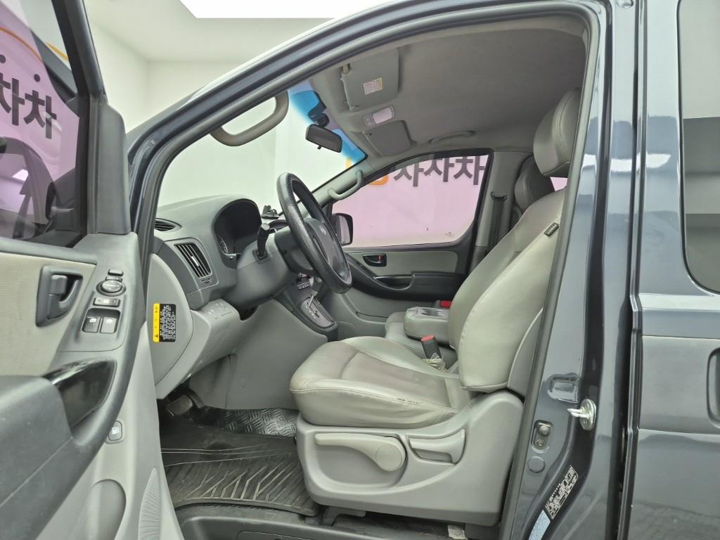 HYUNDAI Starex - Vista 11