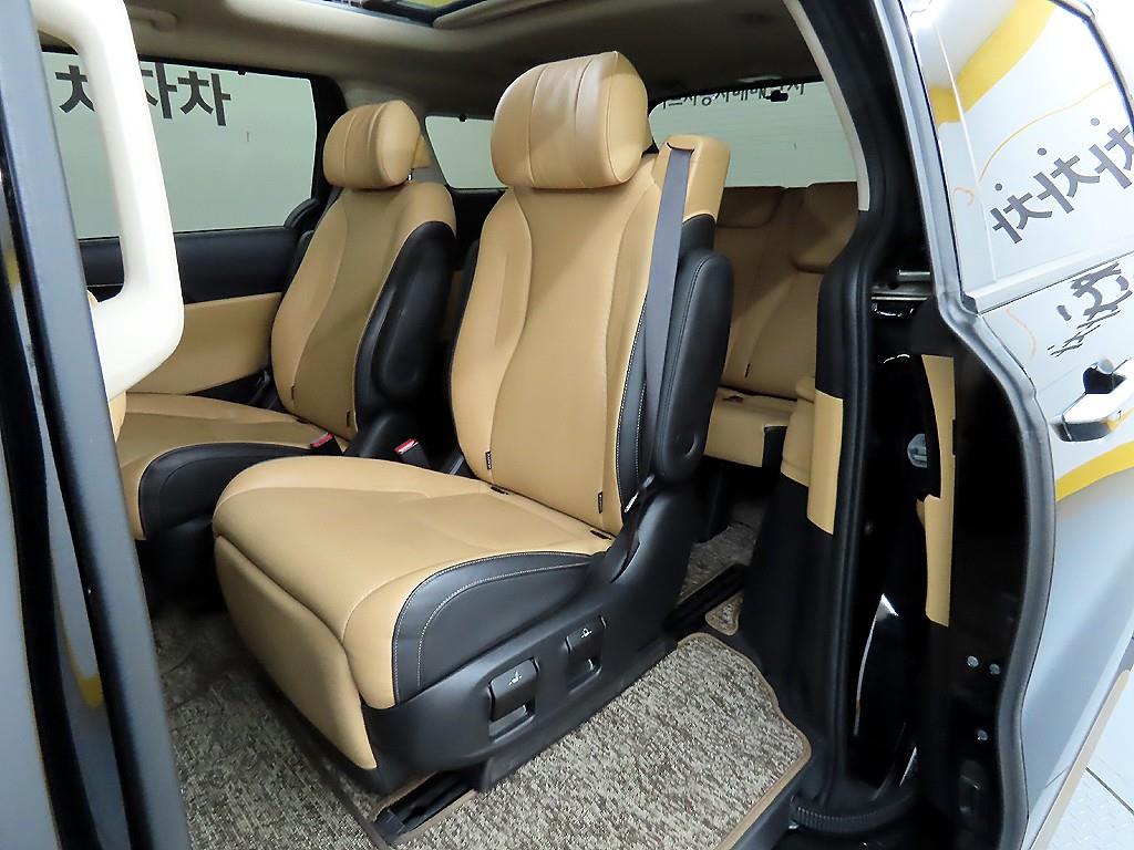 KIA Carnival - Vista 6