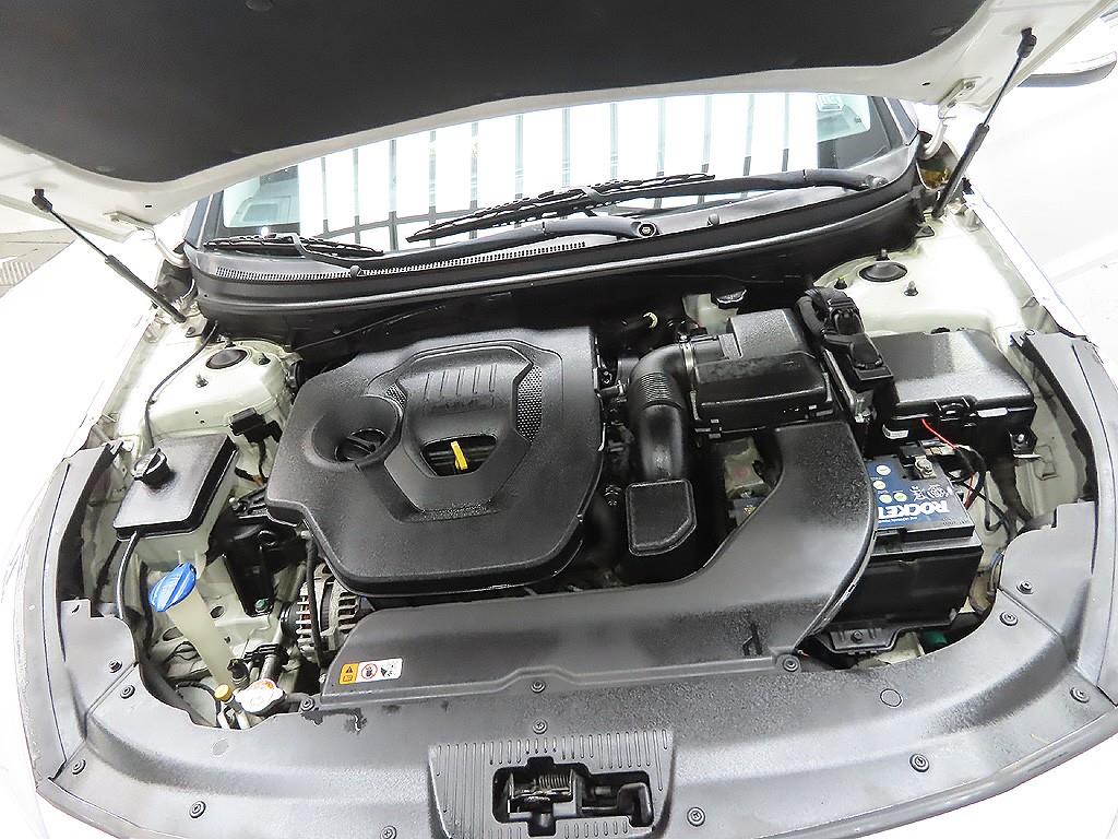 HYUNDAI Sonata 2015 Blanco - Importación desde Corea - HF Imports Iquique - Foto 7