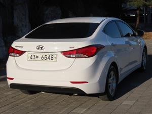 HYUNDAI Avante - Vista 6