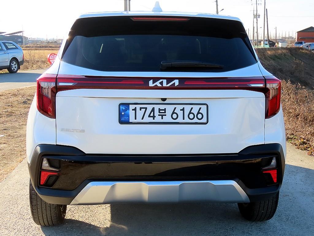 KIA Seltos - Vista 4
