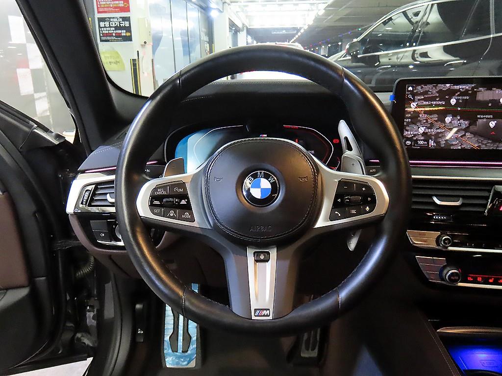 BMW 5 Series - Vista 8